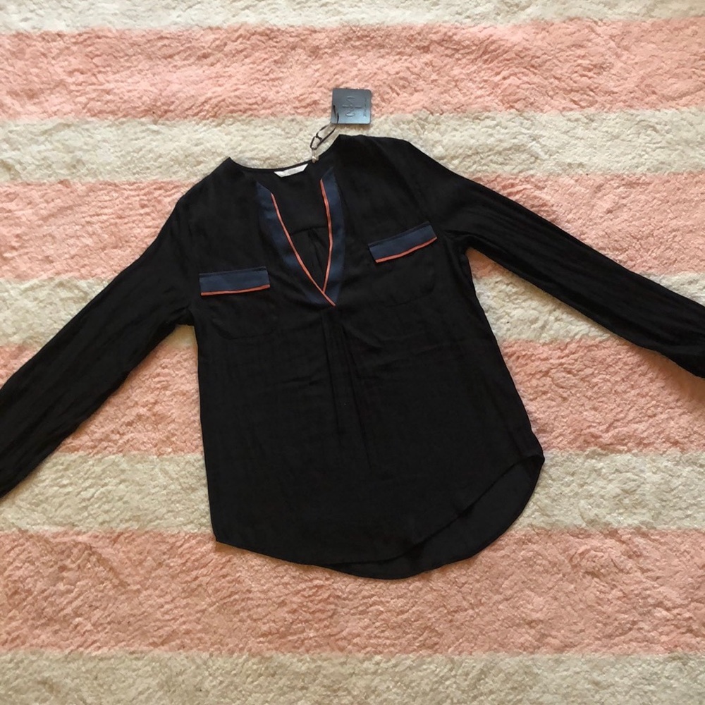 Zoa navy blue color blocked blouse